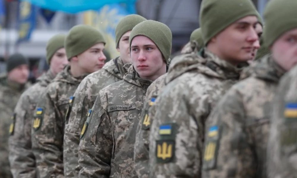 Εθισμένοι στον τζόγο οι Ουκρανοί στρατιώτες - O Ζελένσκι «τρέχει» να περιορίσει τα διαδικτυακά καζίνο